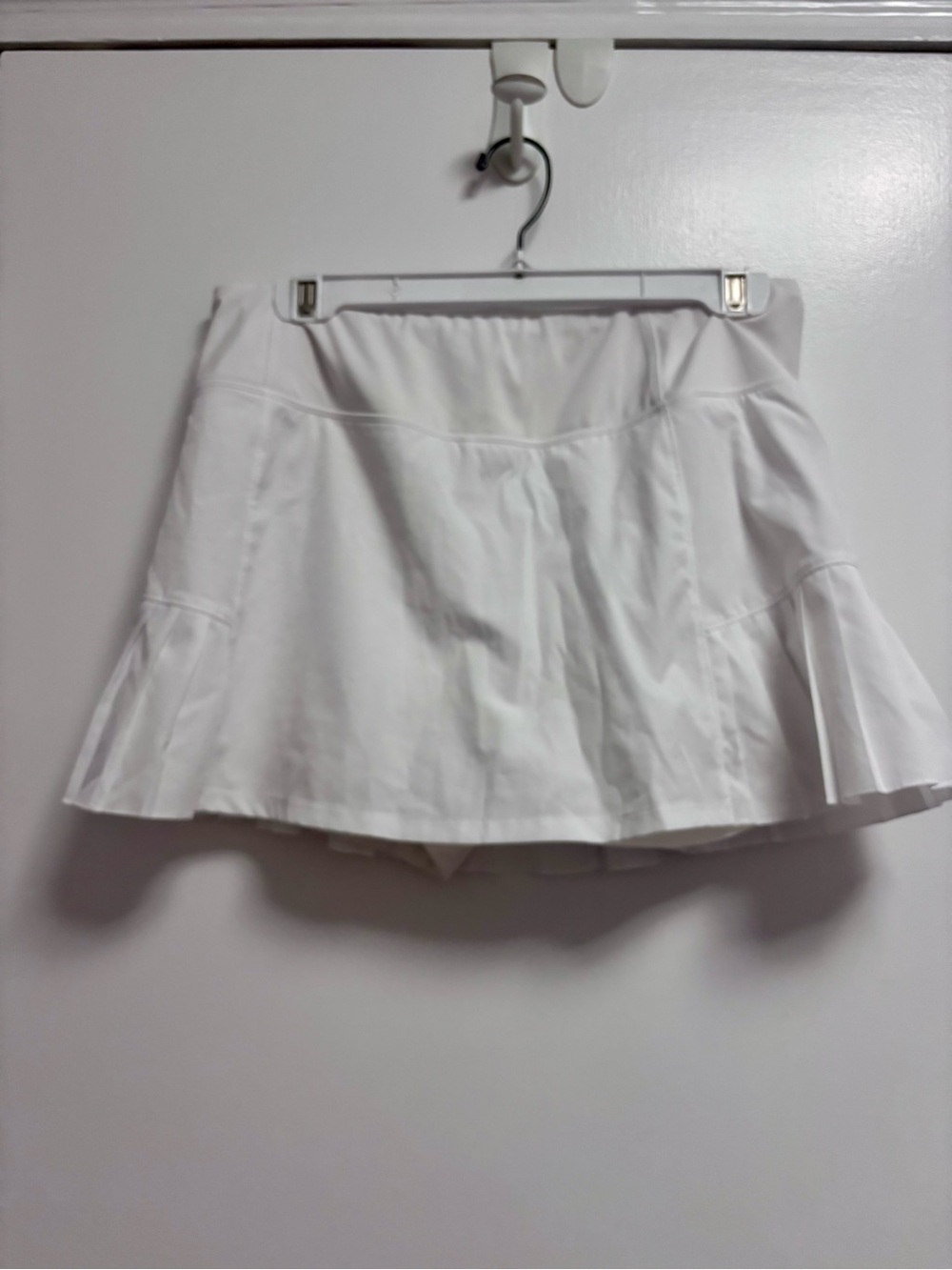 Mondetta White Pleated Tennis
Mini Skirt